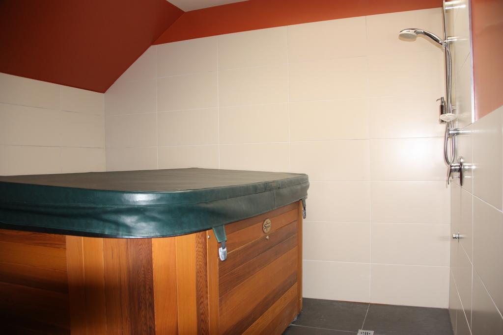 Dock Bay Lodge Te Anau Exterior foto