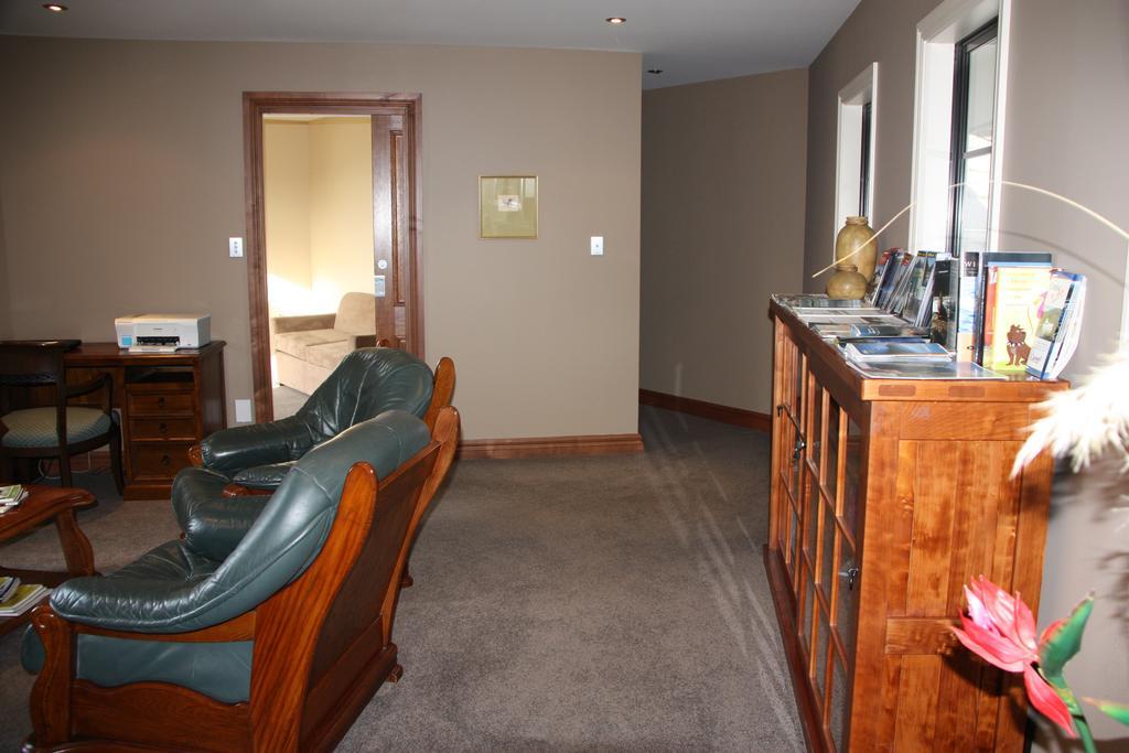 Dock Bay Lodge Te Anau Exterior foto