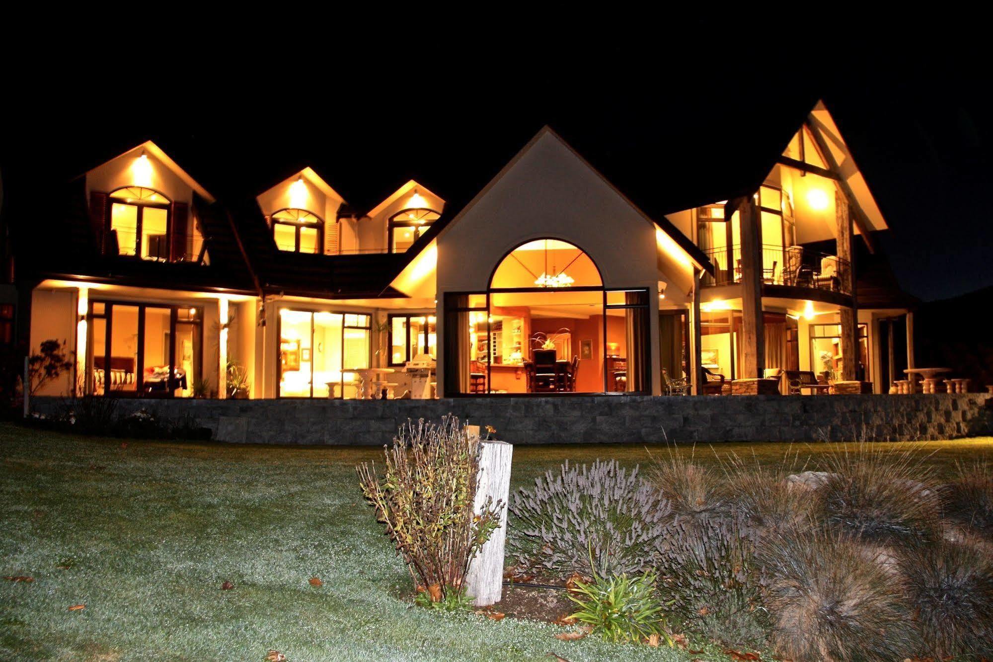 Dock Bay Lodge Te Anau Exterior foto