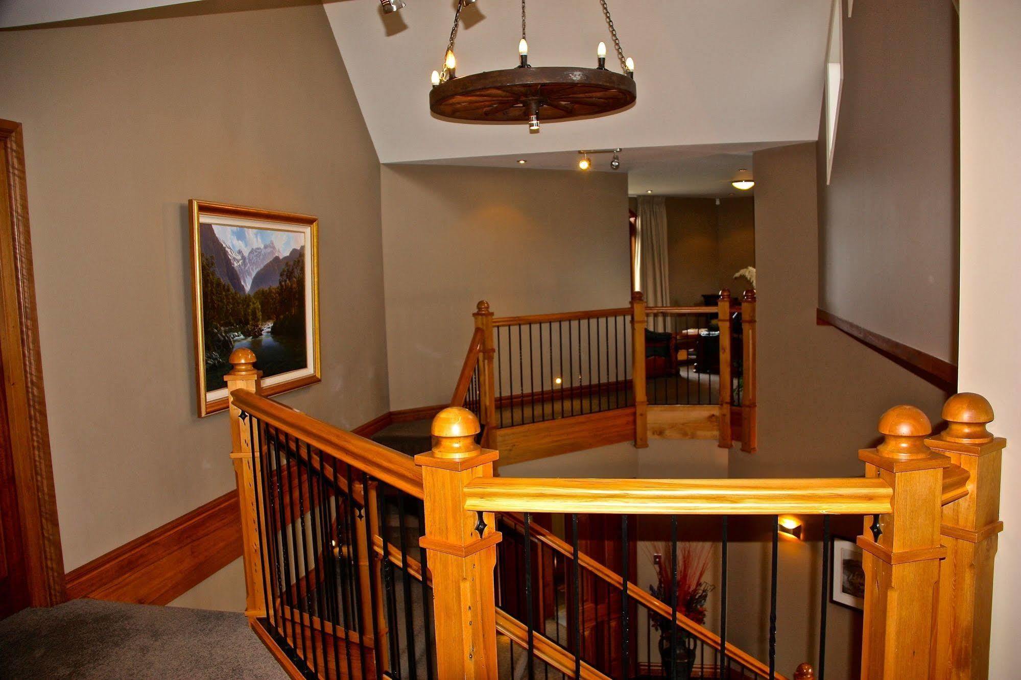 Dock Bay Lodge Te Anau Exterior foto